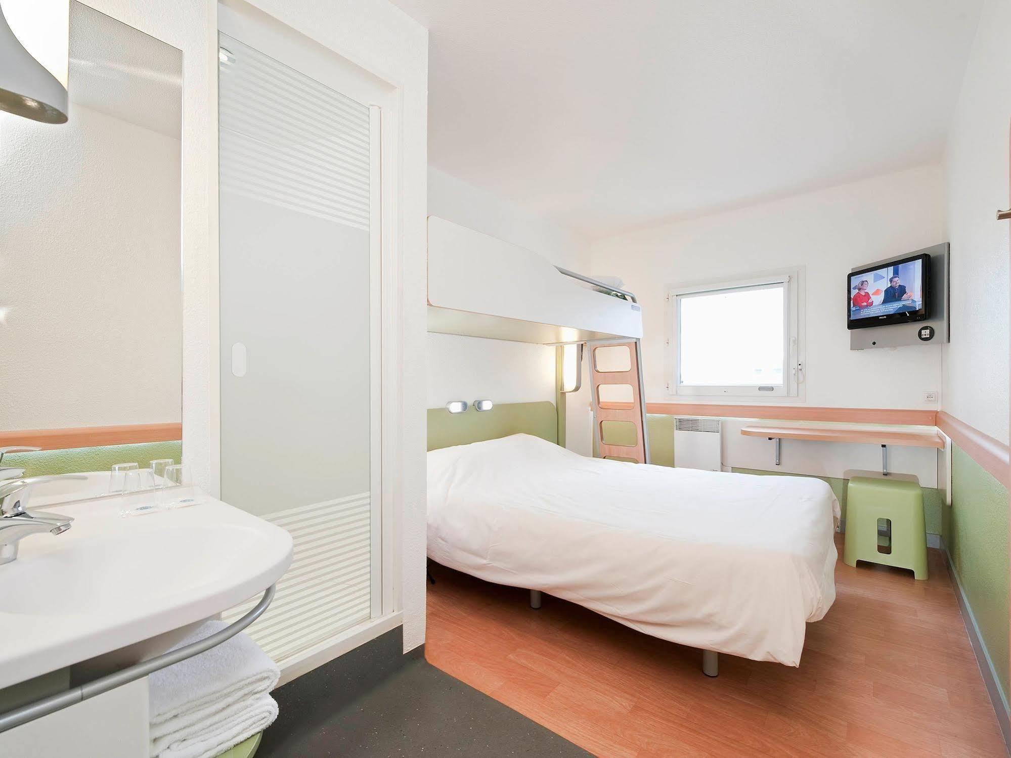 ไอบิส บัดเจ็ต โฮเทล วิตรอล Hotel วิทอลล์ ภายนอก รูปภาพ